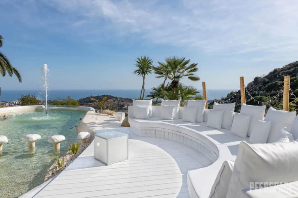 Villa Ultra Moderna con vistas al mar estilo Ibiza