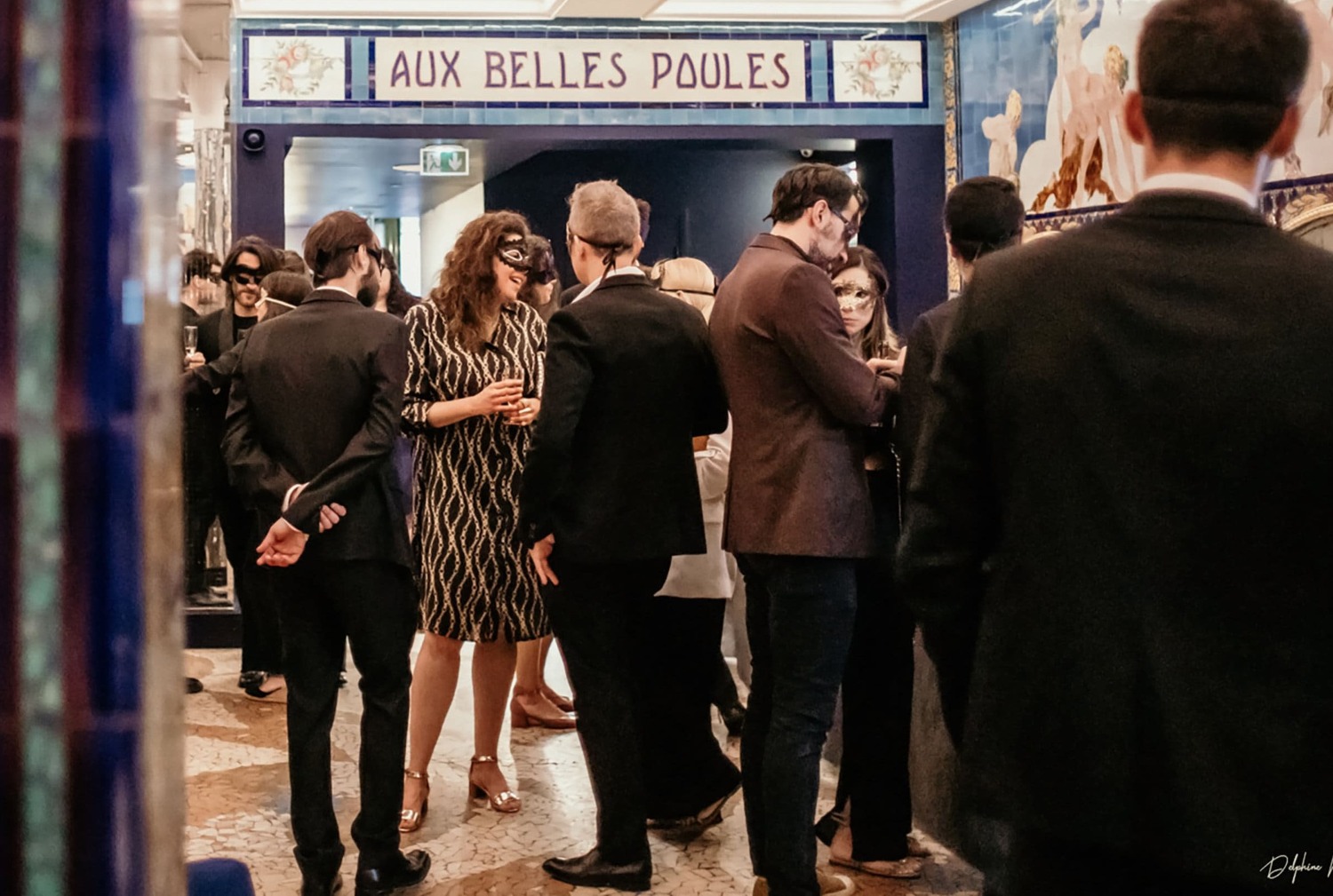 Comment planifier une soirée enquête meurtrière : Le guide ultime | Peerspace