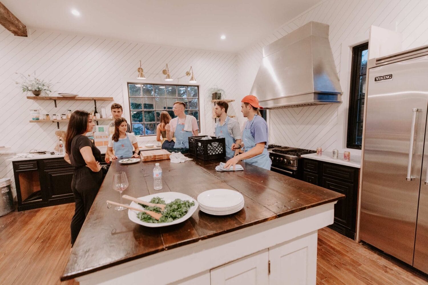 Activité de groupe pour adultes : 15+ idées qui changent du dîner | Peerspace