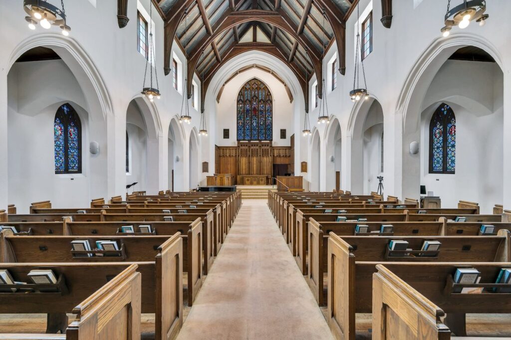 Église à louer en France : ce qui est possible (et ce qui ne l’est pas) | Peerspace