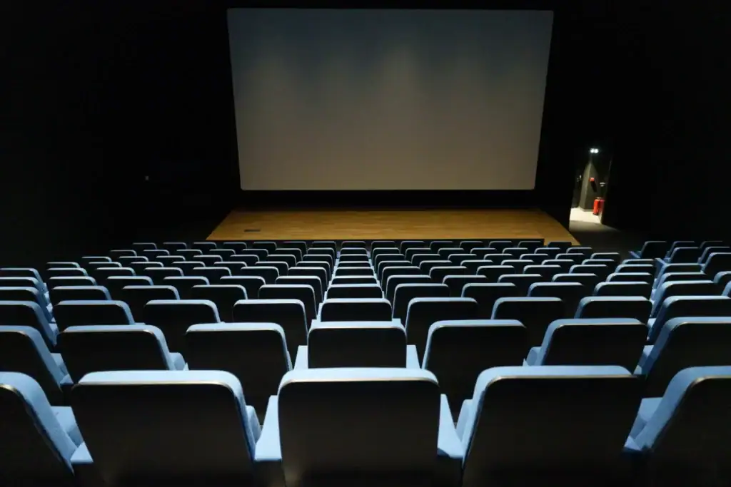 Airbnb cinéma : louez votre salle de projection privée | Peerspace