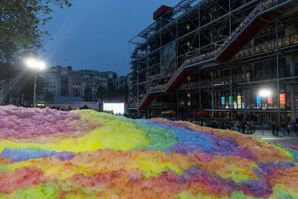 mousse multicolore pour une animation pour la nuit blanche à Paris