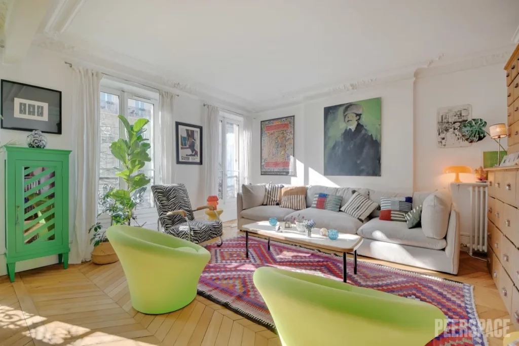 Appartement typiquement parisien déco bohème dans le 18ème arrondissement
