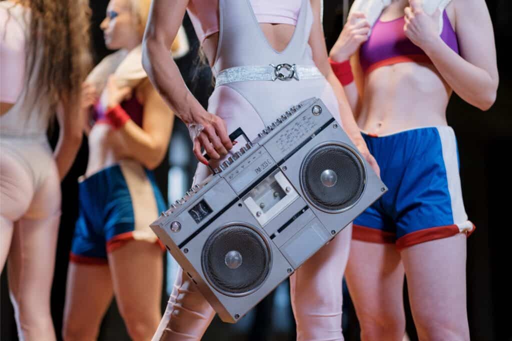 Soirée à thème années 80 : de la playlist au lieu parfait, tous nos secrets | Peerspace