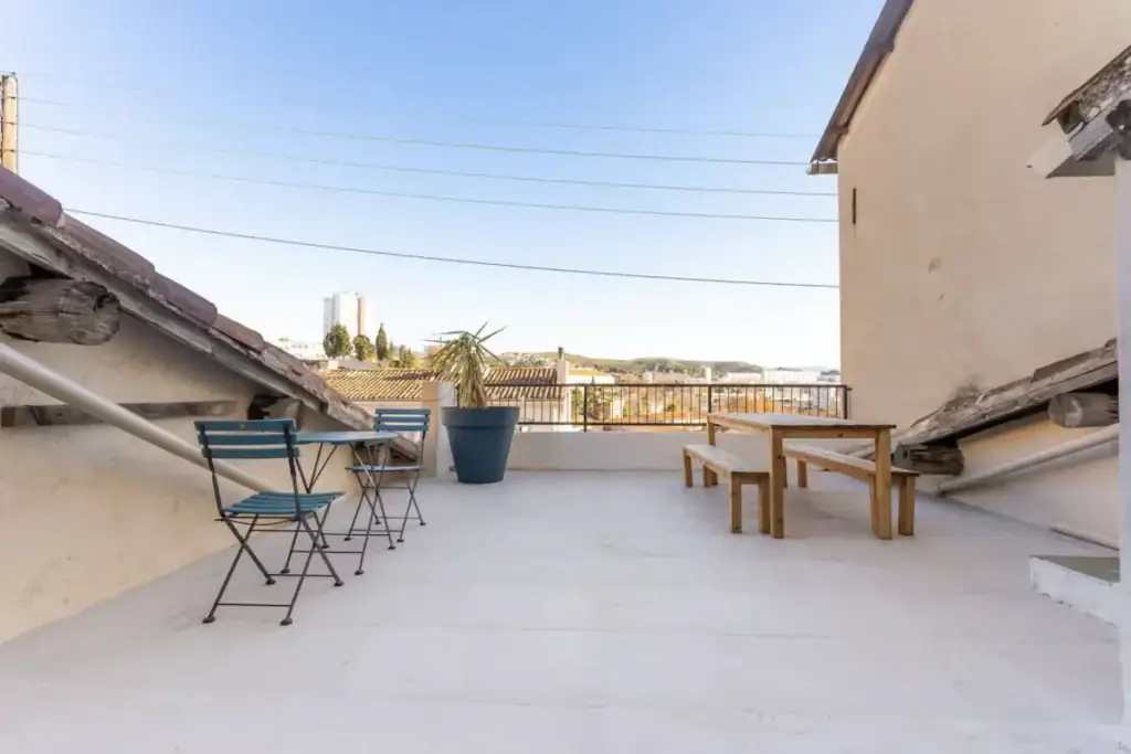 terrasse avec vue sur Marseille