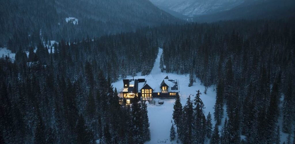 Wow Space: This New York Times-Featured Mountain Retreat Puts Nature at the Forefront | Peerspace