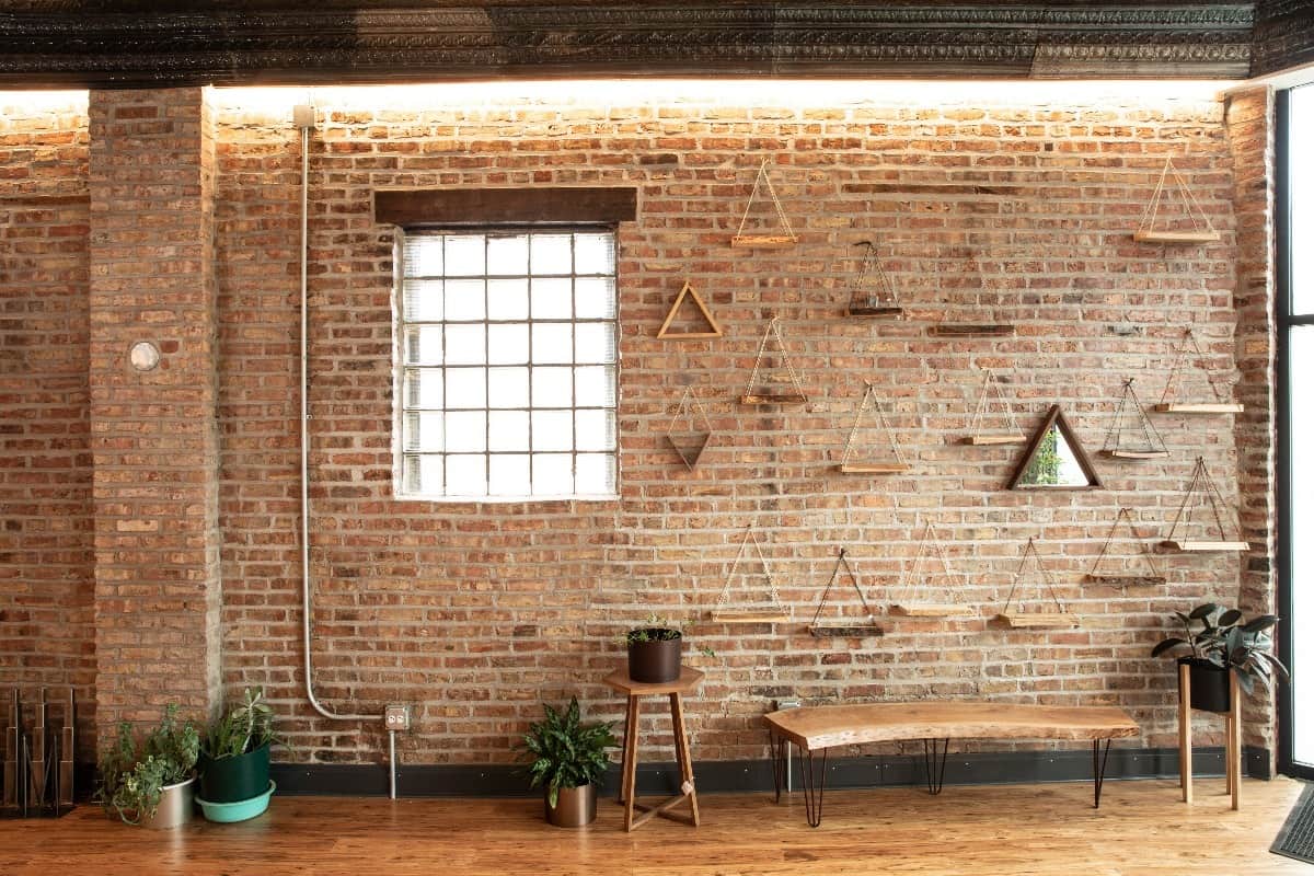 Bohemian storefront chicago rental