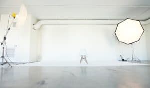 7 Easy White Background Photography Tips (2025) | Peerspace