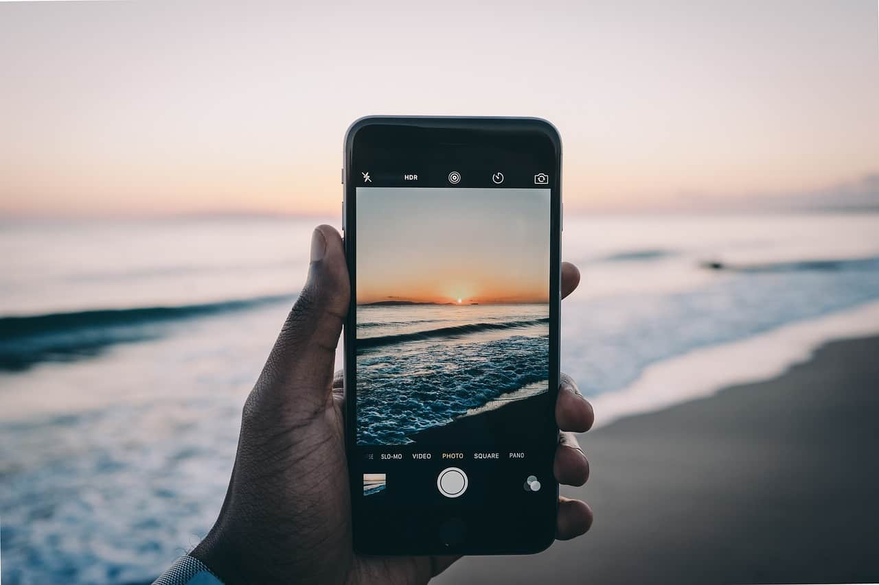 smartphone camera beach