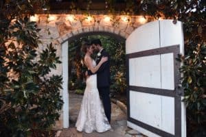 Throwing A Dusty Rose Wedding: All The Tips & Tricks For The Perfect Day | Peerspace