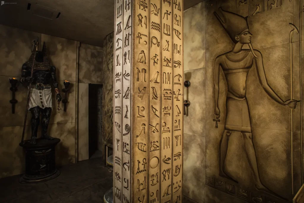 egyptian themed room in LA