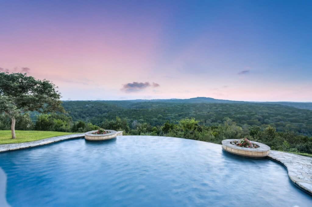 11 Gorgeous Outdoor Photoshoot Locations in Austin (2025) | Peerspace