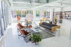 How Much Does It Cost to Rent a Store in the Mall? (2025) | Peerspace