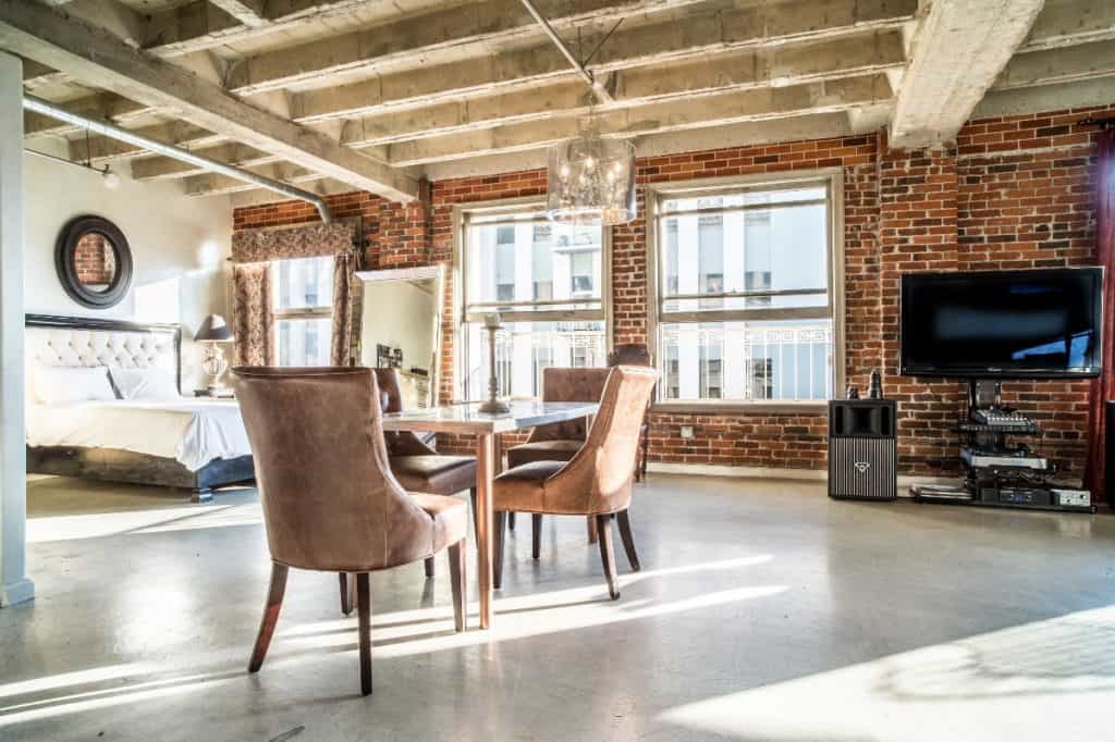 Charismatic corner loft studio la los angeles rental