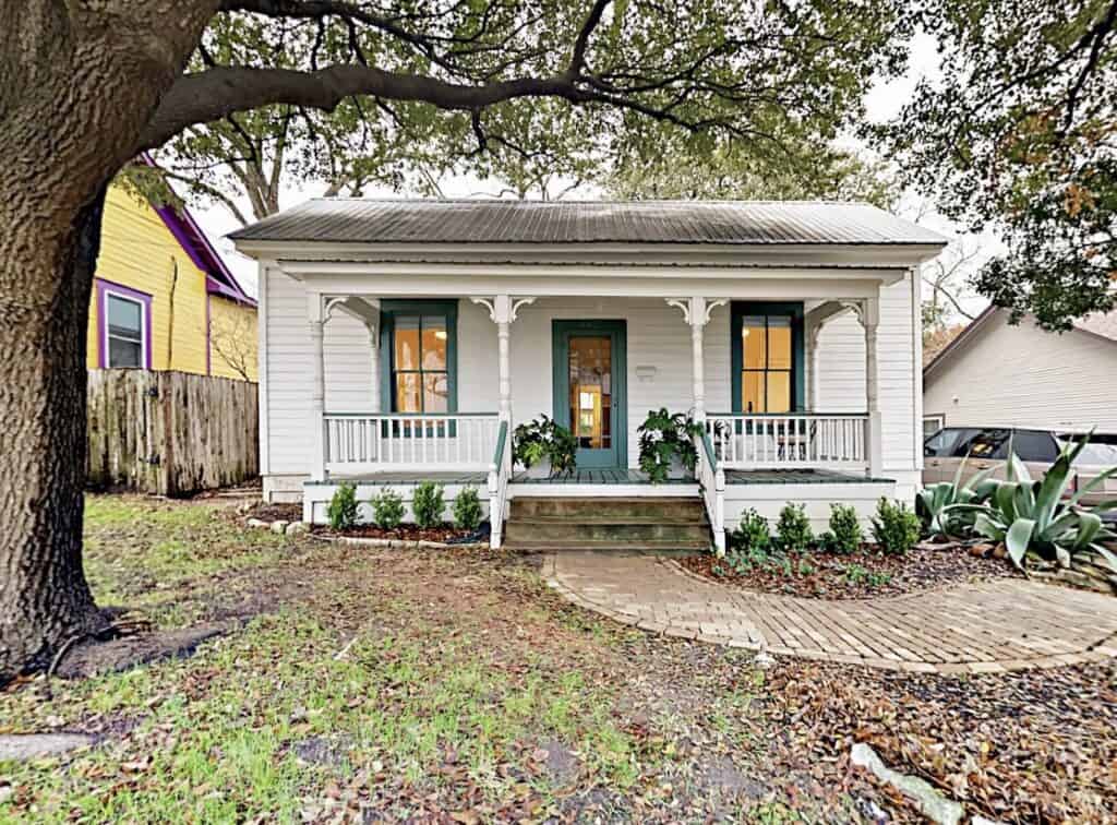 Charming Bungalow near South Congress austin rental