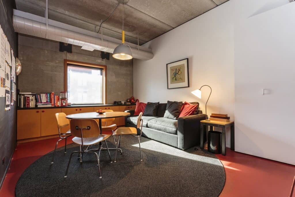 Cozy Conference Room in Wicker Park chicago rental