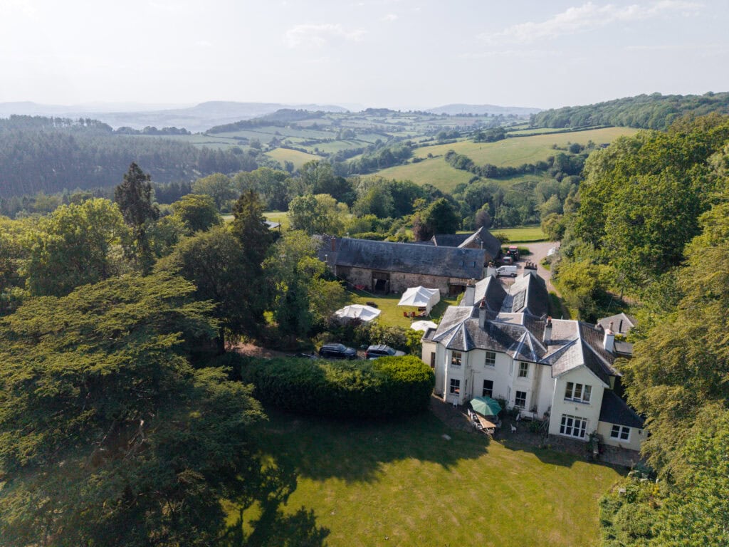 Wow Space: The Fairytale English Estate That’s Been Hosting Love Stories for a Century | Peerspace