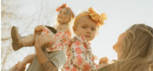 The 11 Best Family Photographers in Des Moines | Peerspace