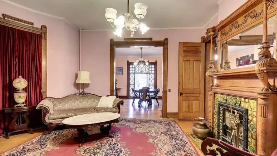Downtown Minneapolis Gorgeous Victorian Mansion minneapolis rental
