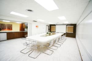 How Much Does it Cost to Rent a Focus Group Room? (2025) | Peerspace