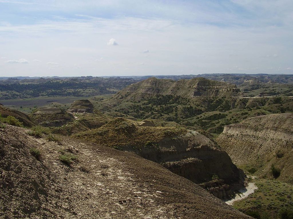 hell creek state park in jordan, montana