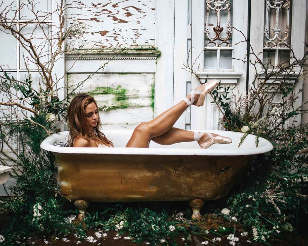 10 Cool Bathtub Photoshoot Ideas | Peerspace