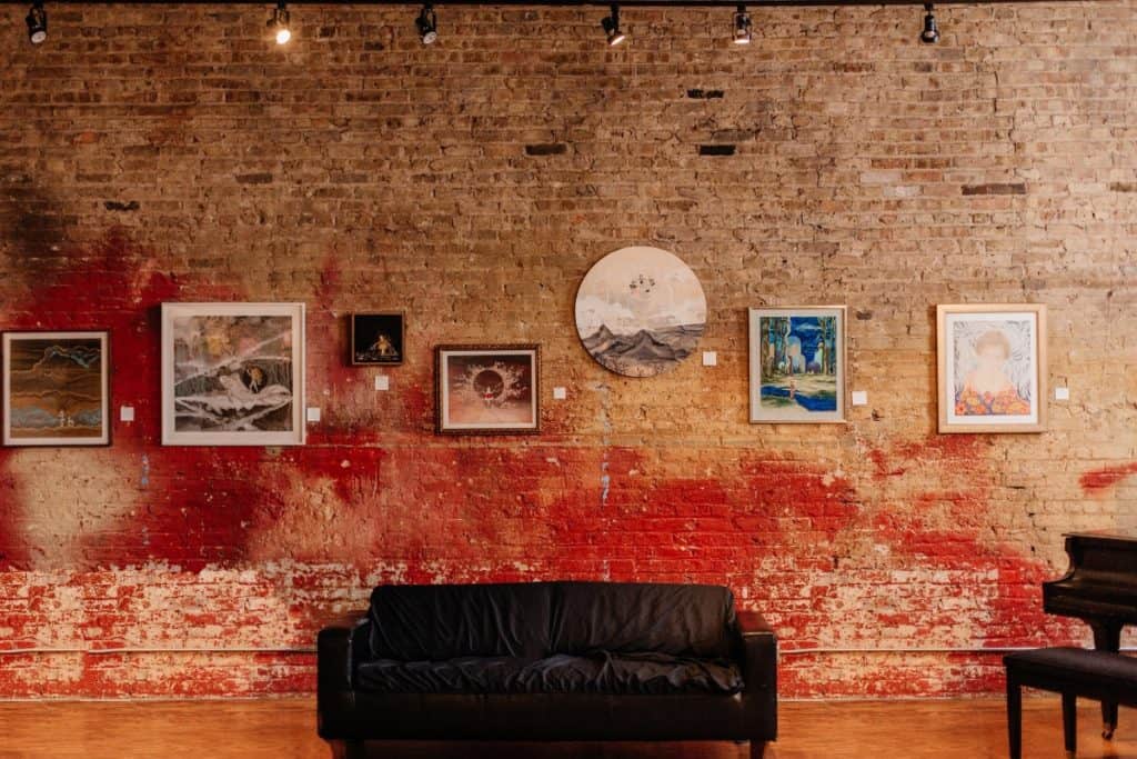 Hip Urban Industrial Exposed Brick Loft chicago rental 