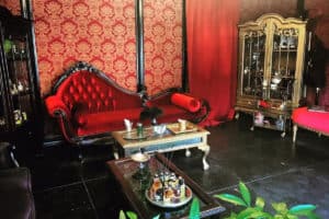 12 Fun Bachelorette Party Decoration Ideas To Keep Things Creative | Peerspace