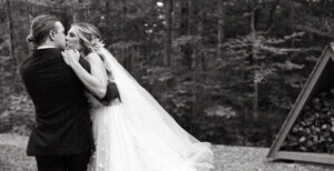 The 9 Best Elopement Photographers in Kansas City | Peerspace