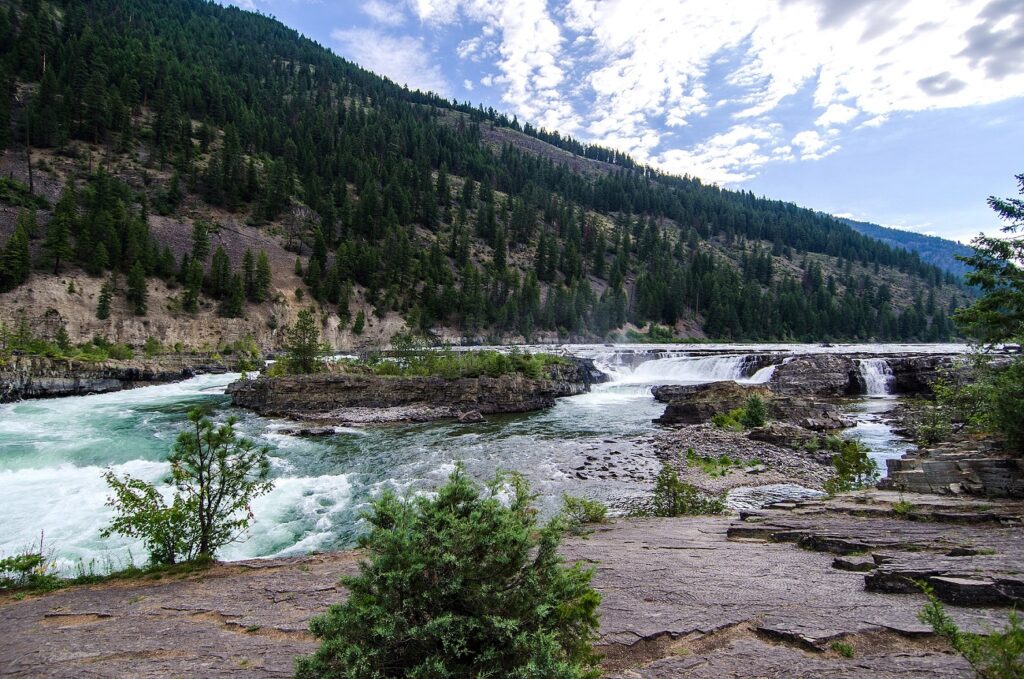 Kootenai falls in montana