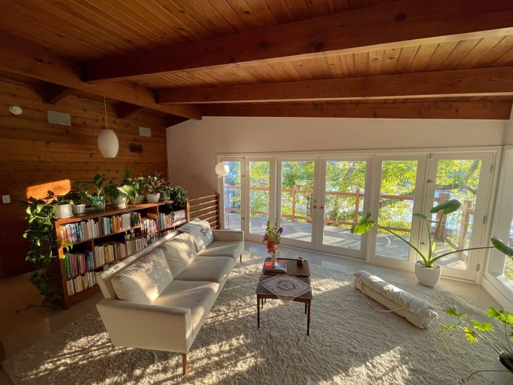 Mid Century Treehouse los angeles rental