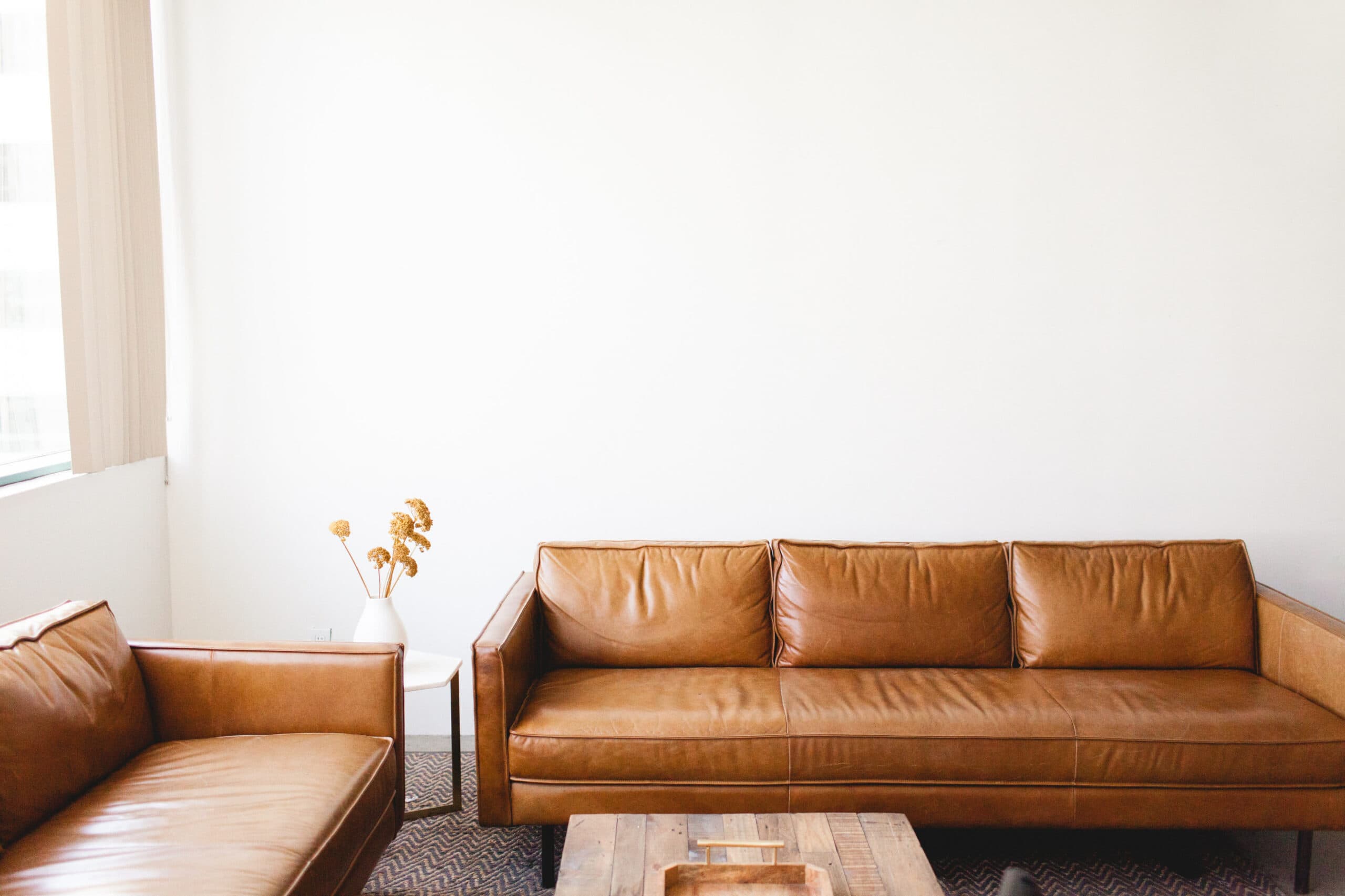 Mid-Wilshire Los Angeles studio space with brown leather couches