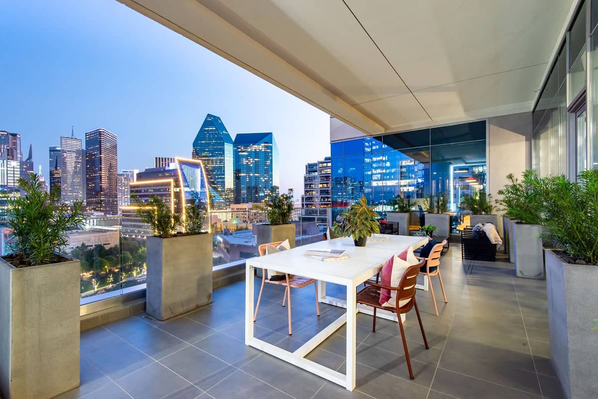 Modern design Indoor & Outdoor lounge with amazing views of Dallas rental