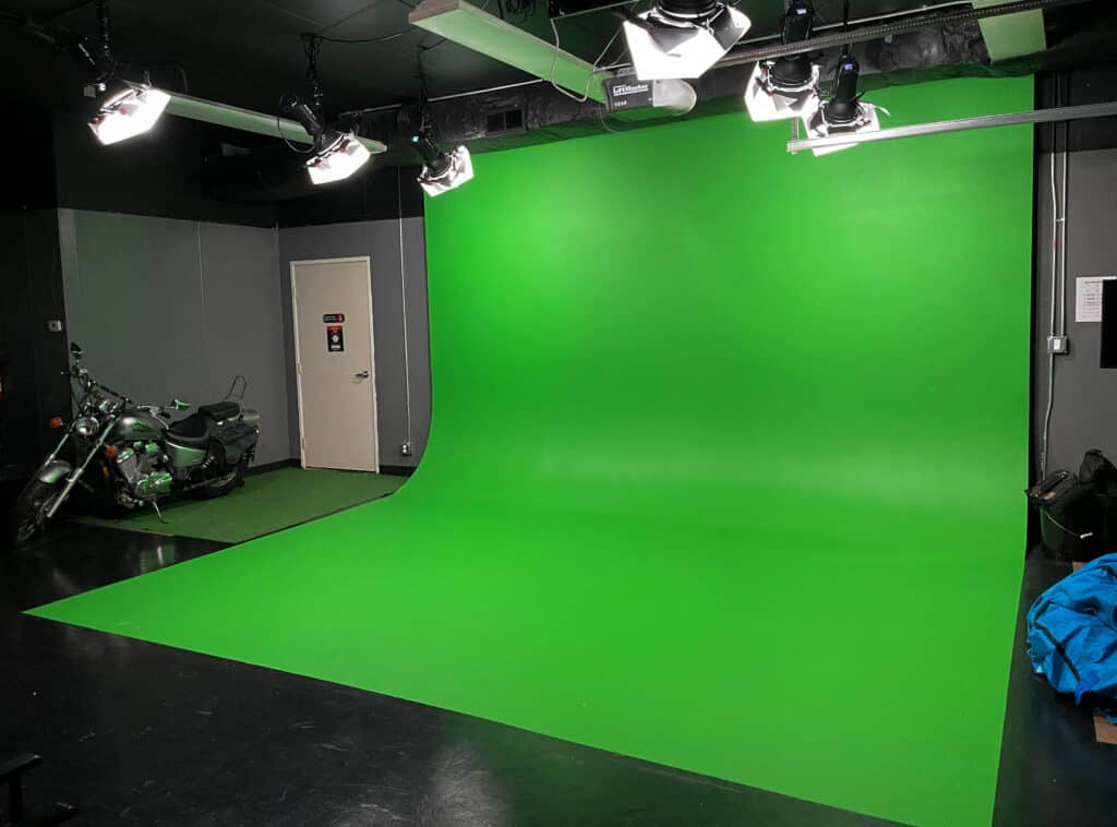 North Shore Suburban Photo Video Studio With Lighting milwaukee rental