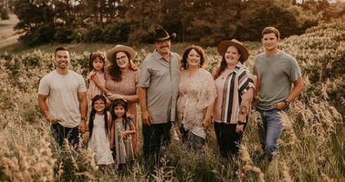 The 11 Best Family Photographers in Omaha, NE | Peerspace