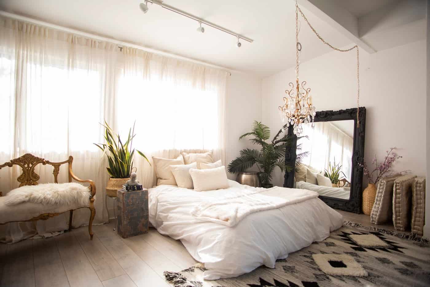 Outdoor and Indoor Hillside Oasis Bright and Beautiful Daylight Studio los angeles rental