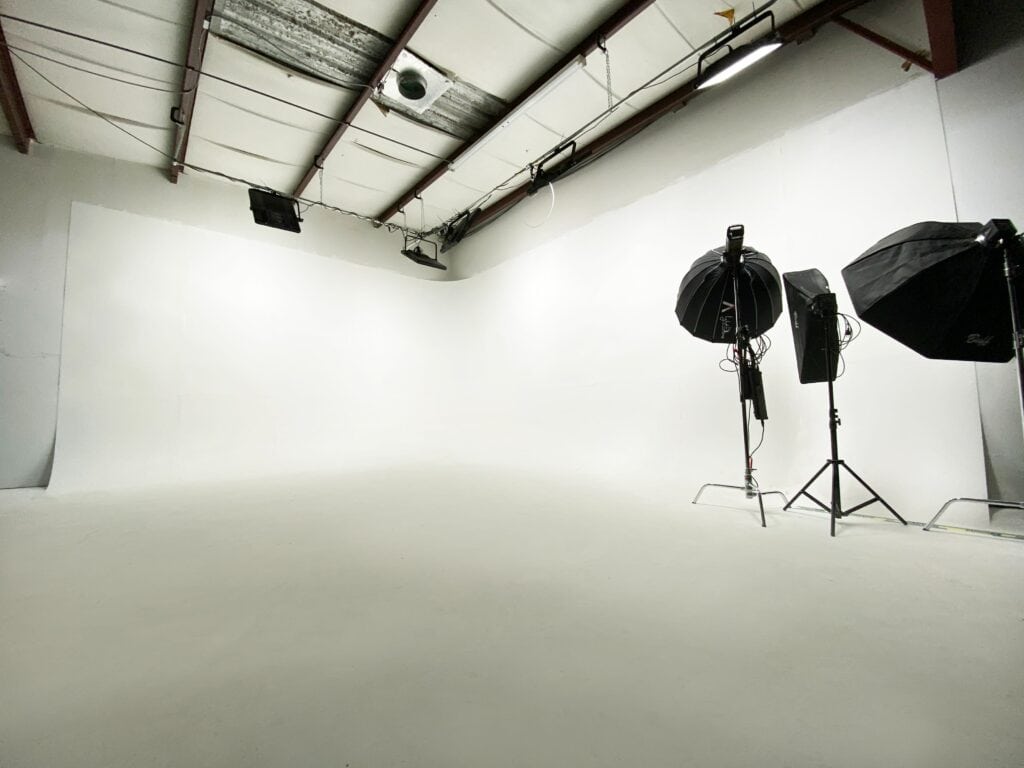 Photography and Video Rental Space For Professional Centrally Located In Tampa, Florida