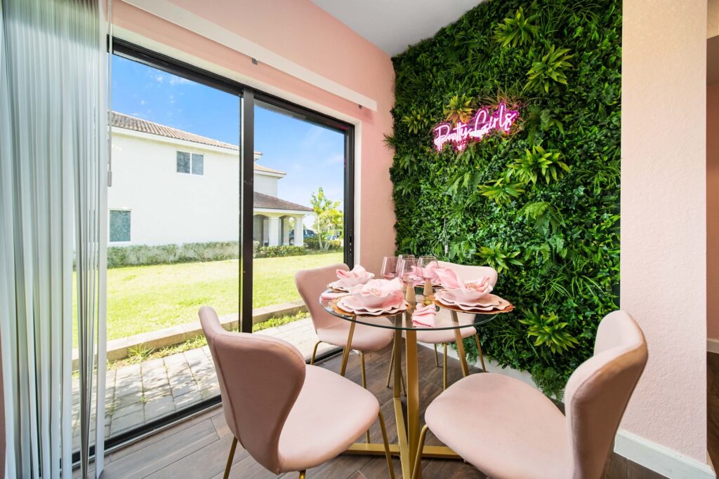 Pink Private Suite in Residential Neighborhood florida rental