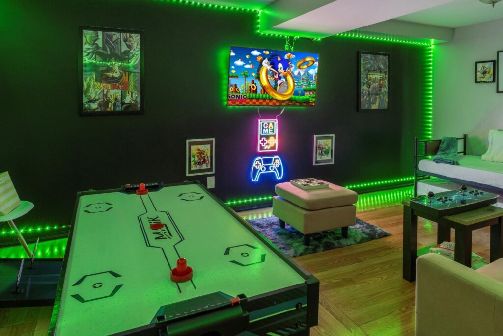 Retro Arcade Home