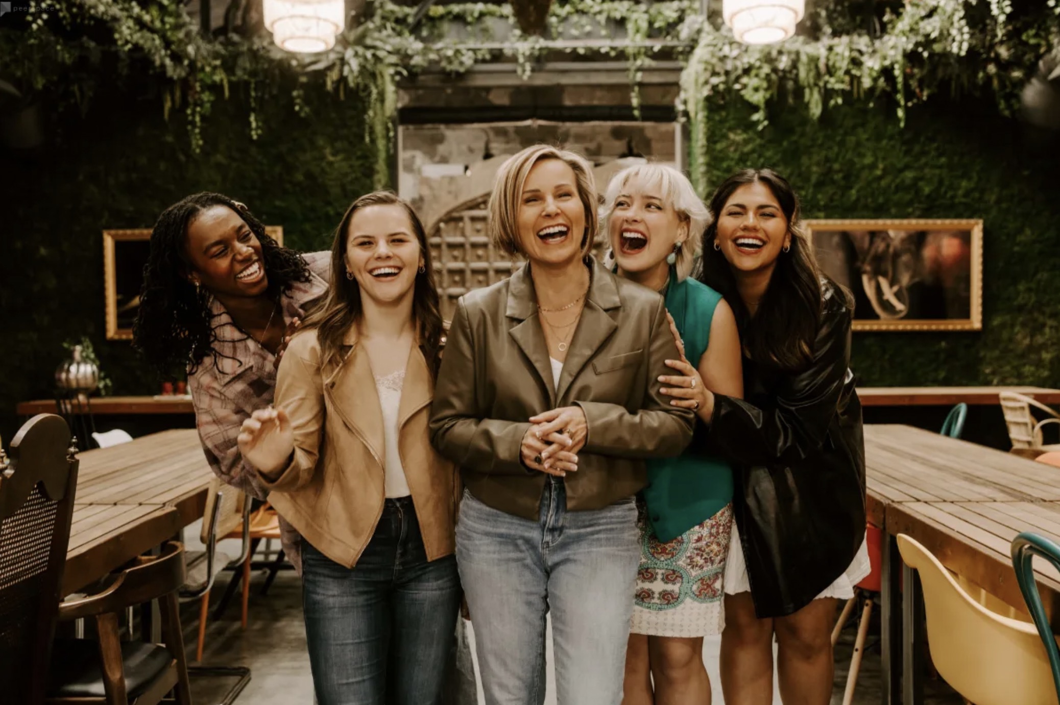 Friendsgiving Outfit Ideas: What to Wear for Style and Comfort | Peerspace