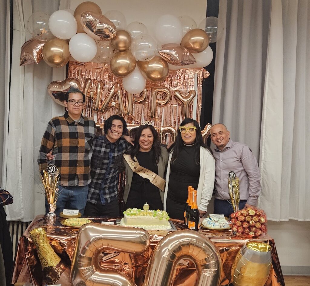 10 Meaningful Birthday Ideas for Moms (2025) | Peerspace