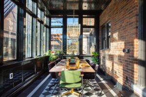 12 Gorgeous Indoor Photoshoot Locations in Detroit (2025) | Peerspace