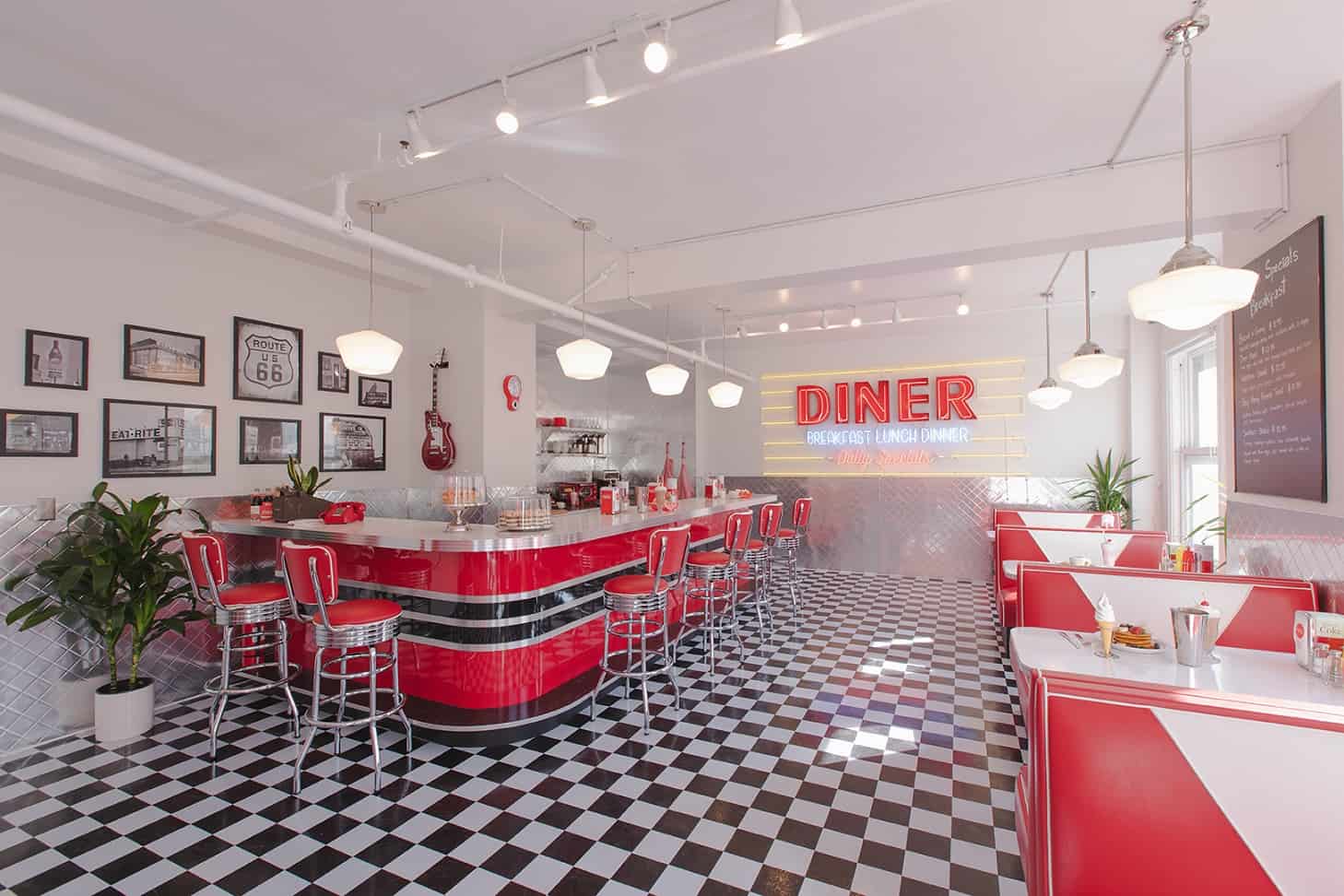 10 Awesome Vintage Photoshoot Ideas - Peerspace