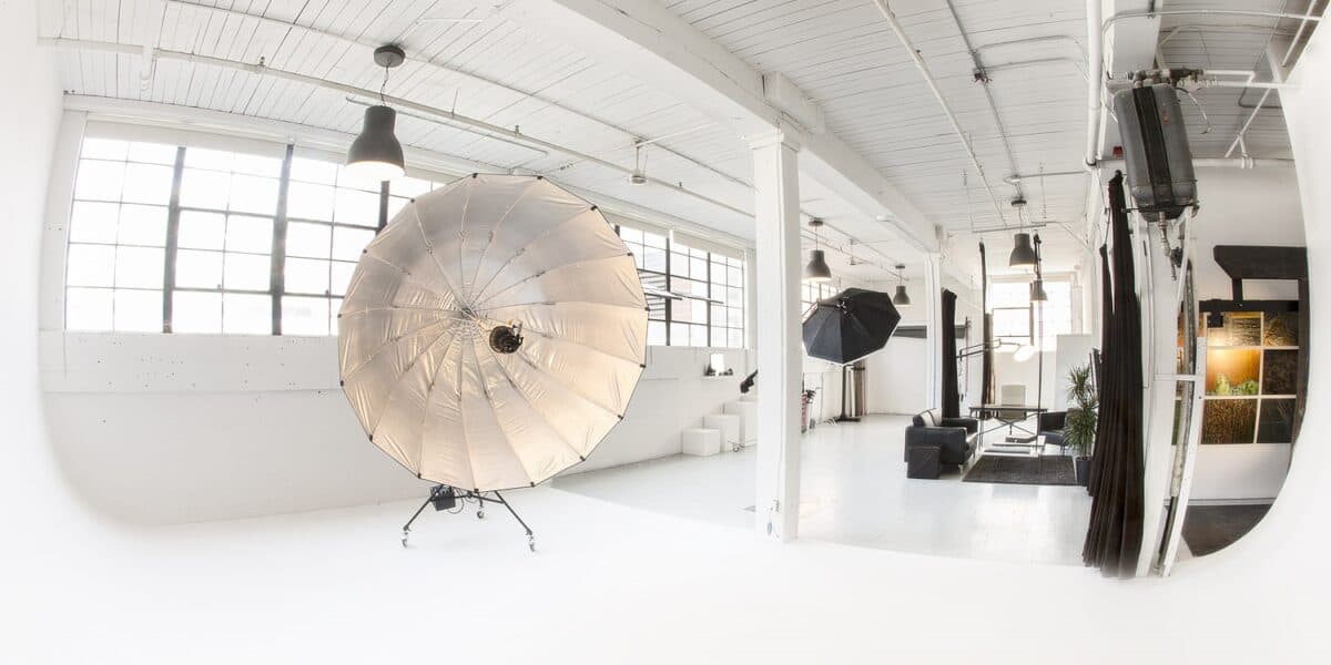 8 Places to Find Camera Equipment Rentals in Seattle Peerspace