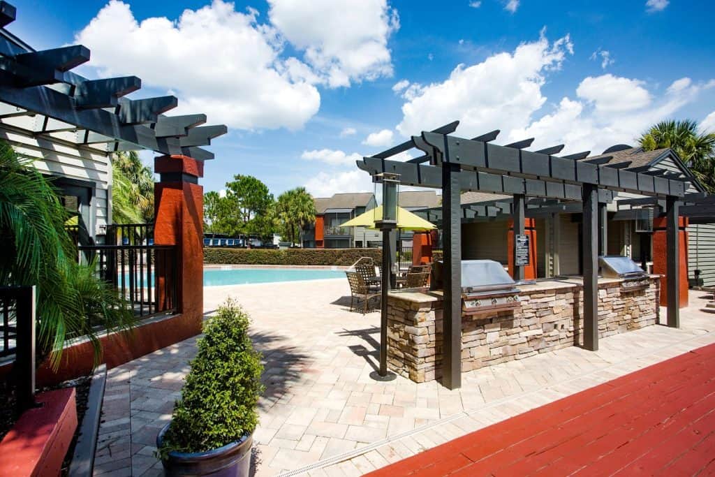 Spacious Outdoor Kitchen orlando rental