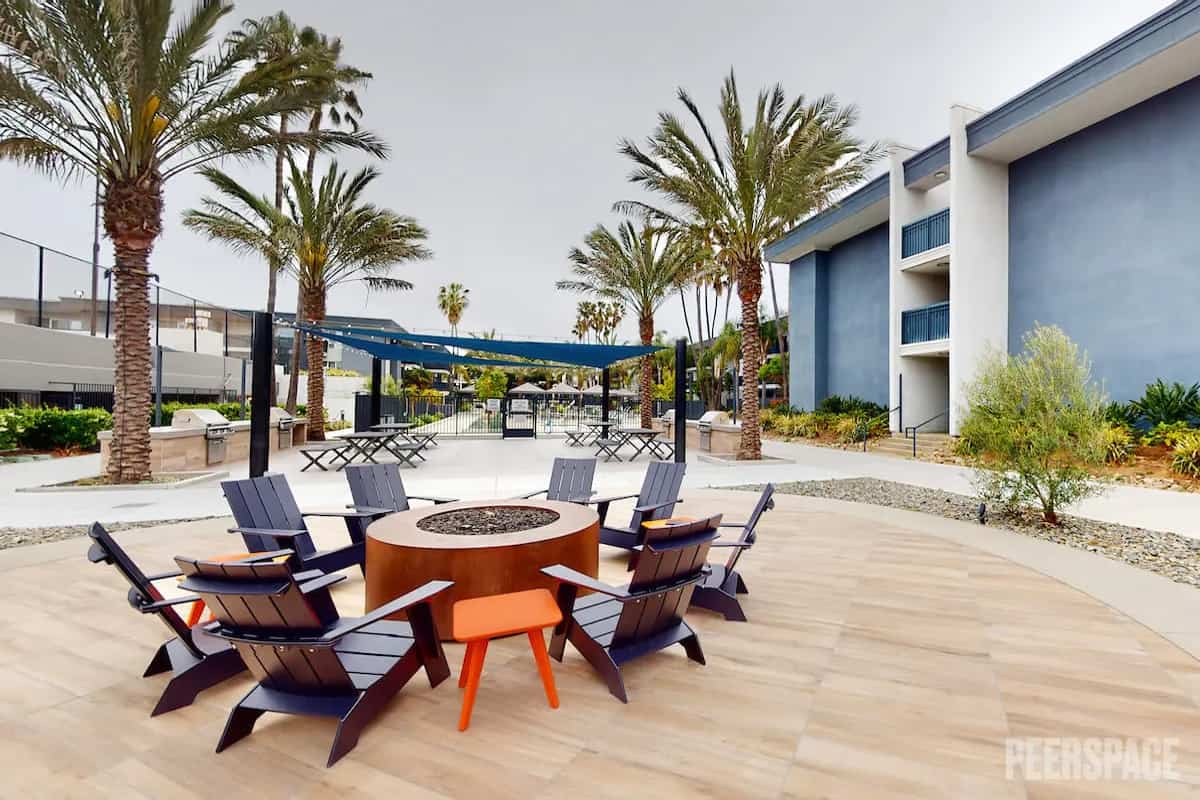 Spacious Outdoor Picnic Area in Newport Beach