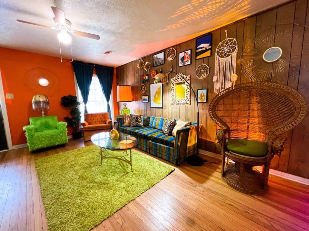 Swanky Retro House with lots of props and extras dallas rental