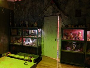 11 Spooky Virtual Halloween Party Ideas | Peerspace