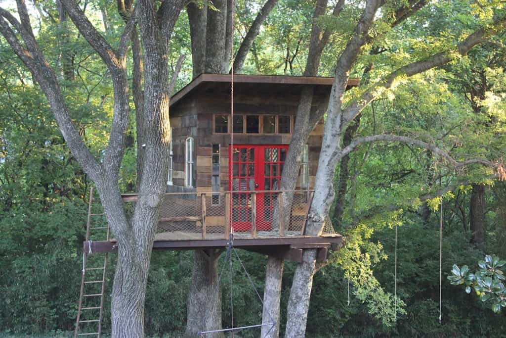 Tobacco Barn Treehouse nashville rental