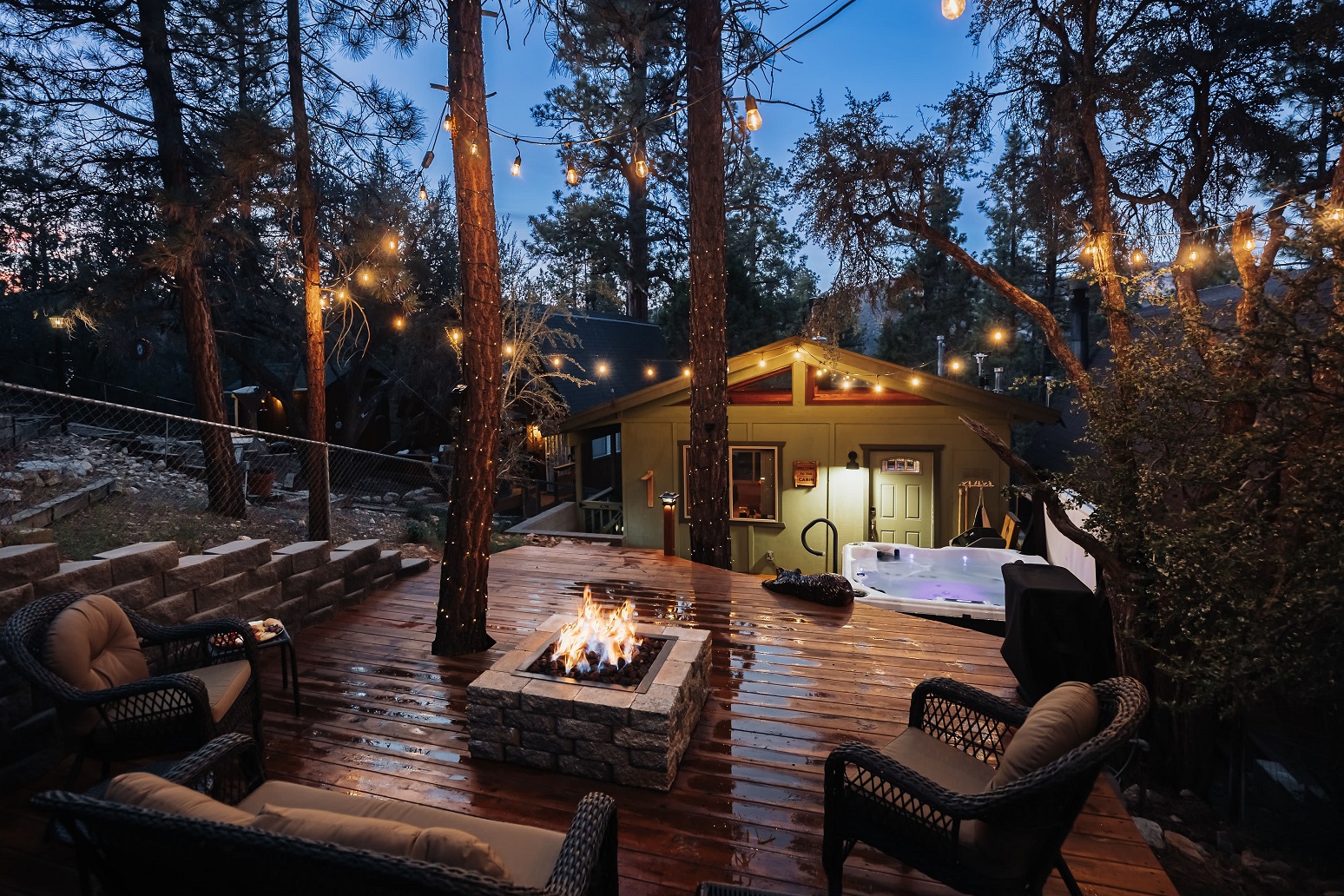 Treehouse Vibe Hot Tub big bear rental